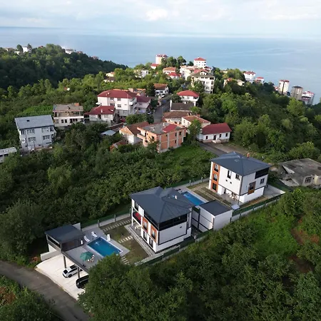 Konakoenue Center 2 *